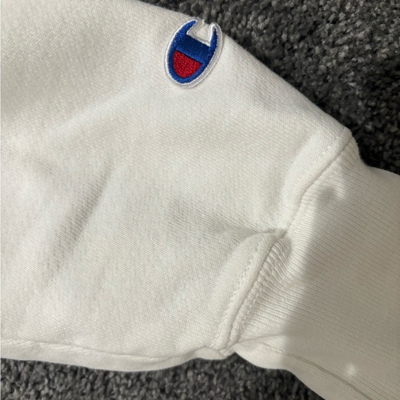 Champion Sweatshirt - Picture 2 of 2
